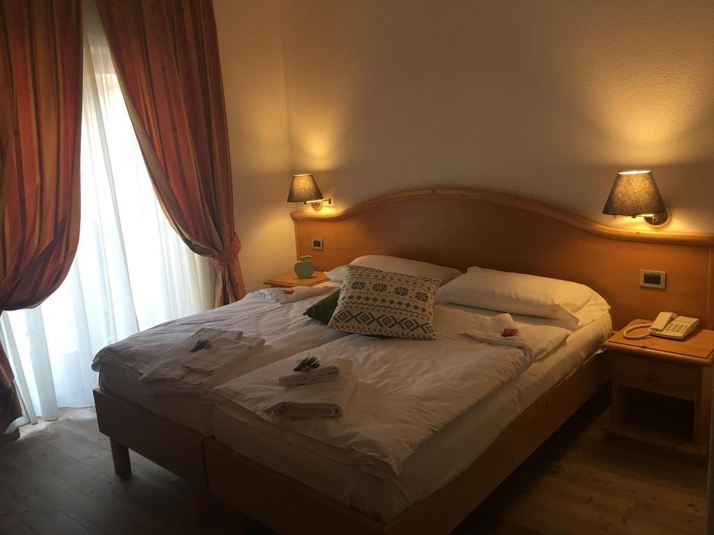 I Tre Magli Hotel Dimaro Buitenkant foto