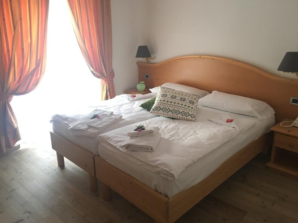 I Tre Magli Hotel Dimaro Buitenkant foto