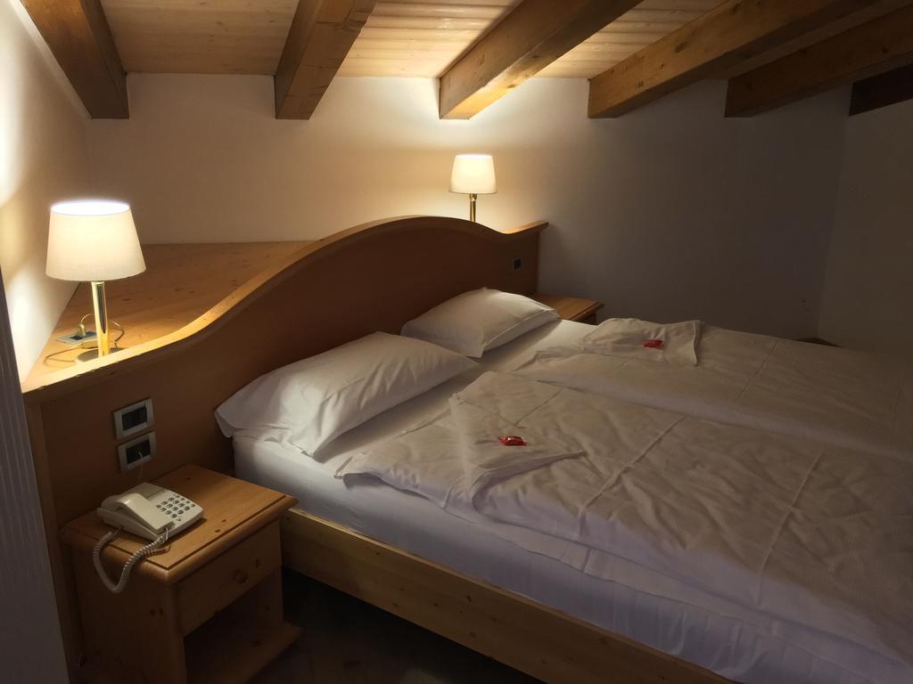 I Tre Magli Hotel Dimaro Buitenkant foto