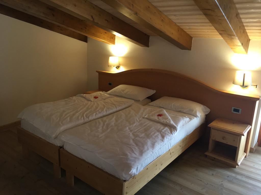 I Tre Magli Hotel Dimaro Buitenkant foto
