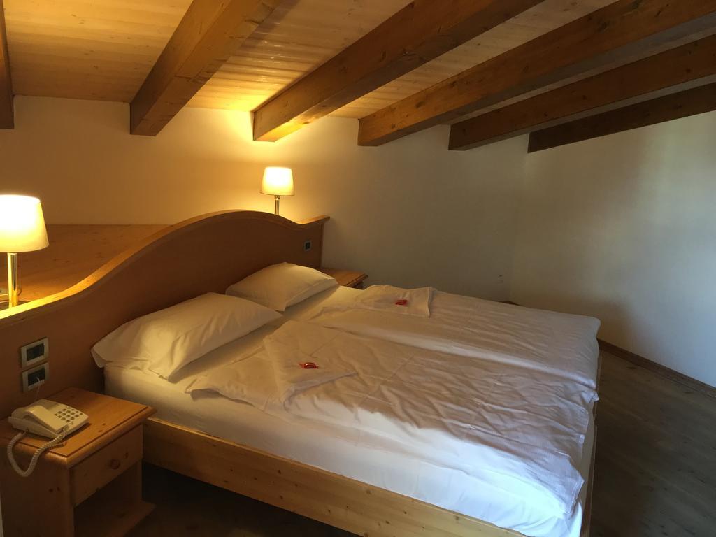 I Tre Magli Hotel Dimaro Buitenkant foto